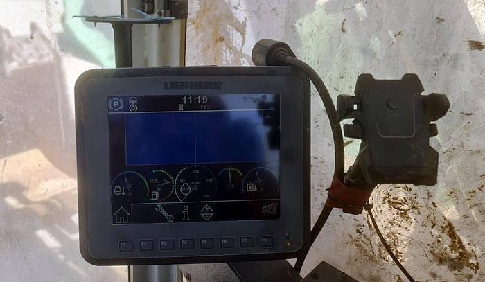 Used 2014 LIEBHERR R9100
