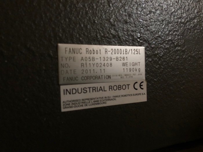 Used FANUC R2000iB/125L 6 AXIS CNC ROBOT WITH R30iA CONTROLLER