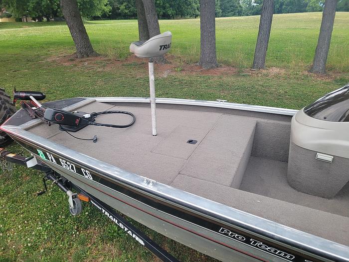 Used 2000 Bass Tracker Pro Team 175