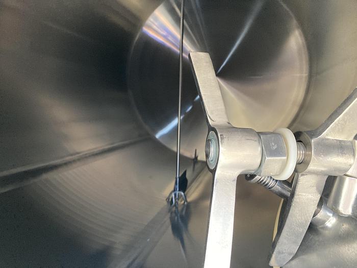 Used Used Walker Stainless Steel 4900 gallon 304 stainless steel horizontal jacketed dairy tank