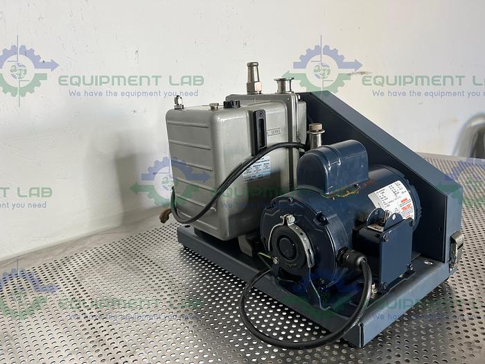 Used Welch  1402N-01 DuoSeal Belt-Driven Rotary Vane Vacuum Pump 115/230V