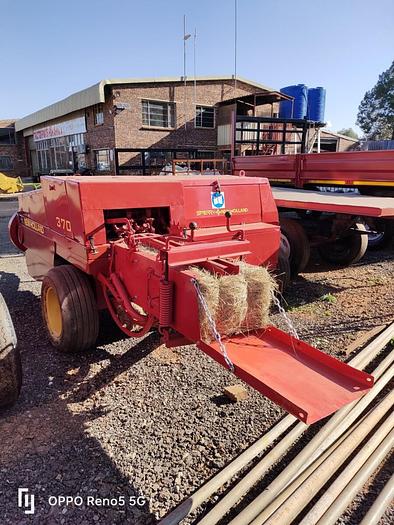 Used NEW HOLLAND 370 SQUARE BALER FOR SALE R120,000.00 EXCL VAT