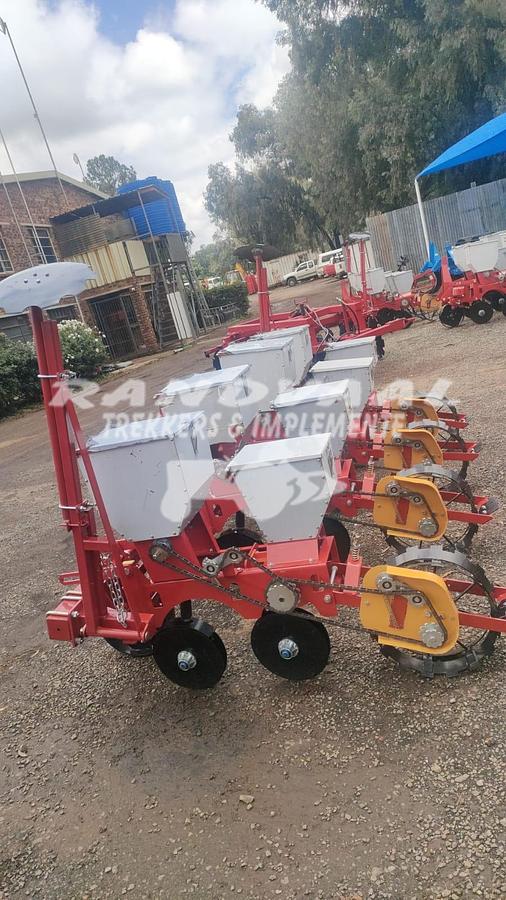 4 ROW HEAVY DUTY MAIZE PLANTER @R95000 EXCL VAT
