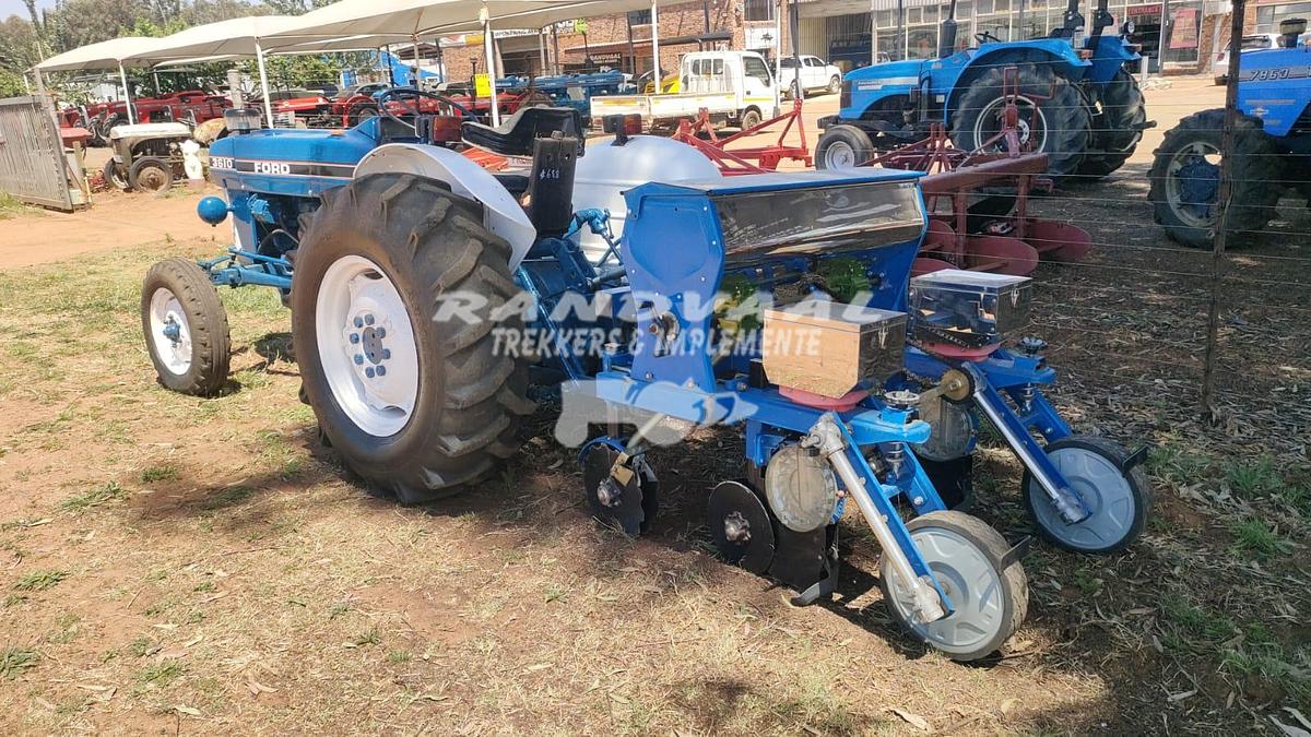 Used FORD 3610 WITH 2 ROW PLANTER COMBO @ R139000 EXCL VAT
