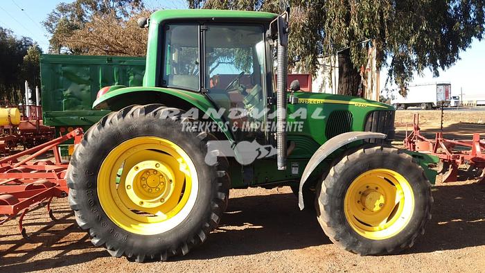 Used JOHN DEERE 6320 - R350 000 EXCL VAT