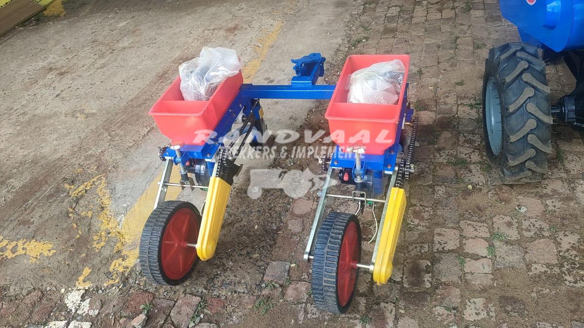 WALKBEHIND TRACTOR COMBO