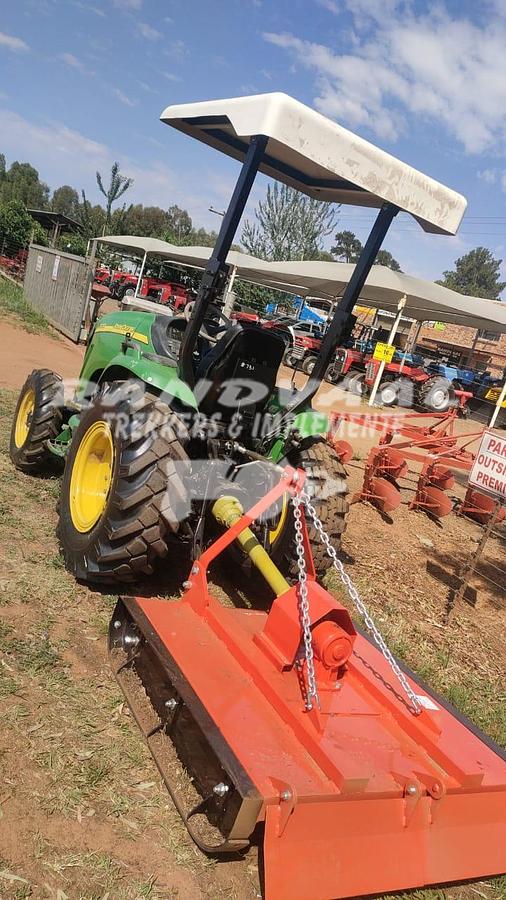 Used JOHN DEERE 3720 @ R149000 EXCL VAT