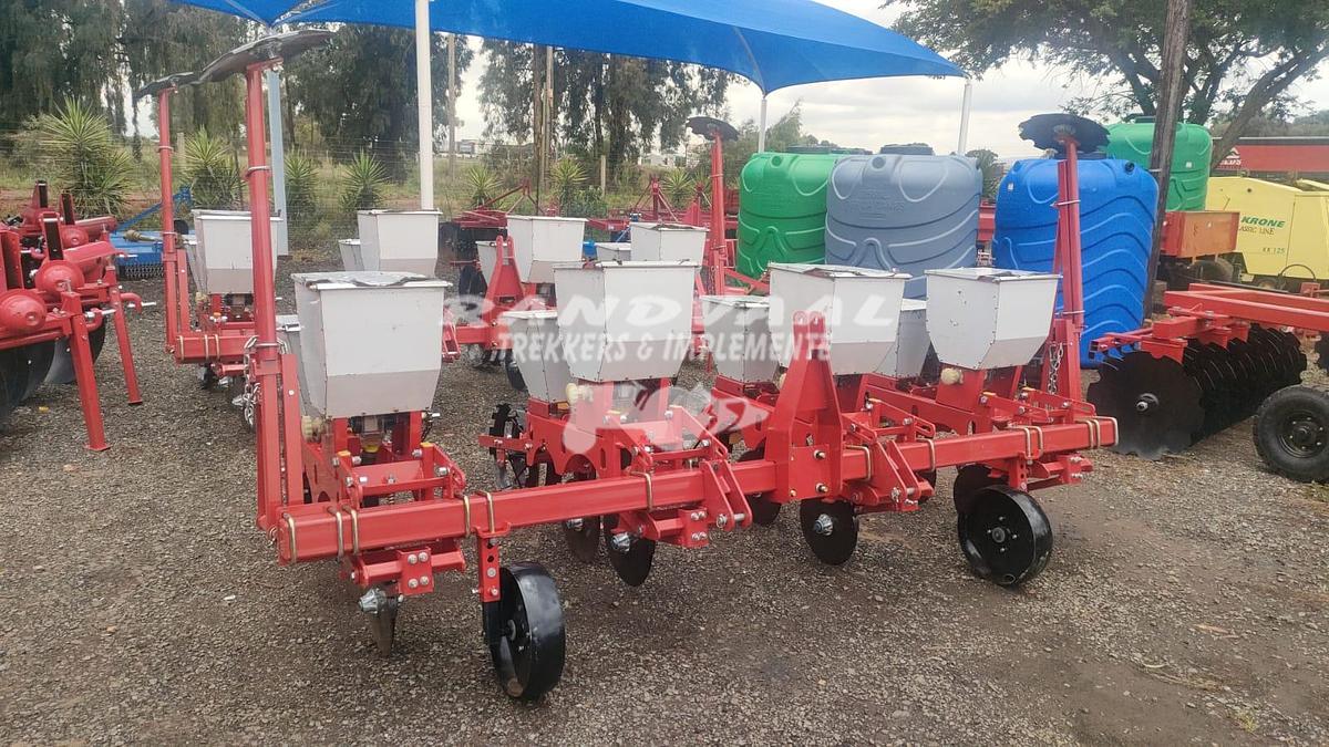 4 ROW HEAVY DUTY MAIZE PLANTER @R95000 EXCL VAT