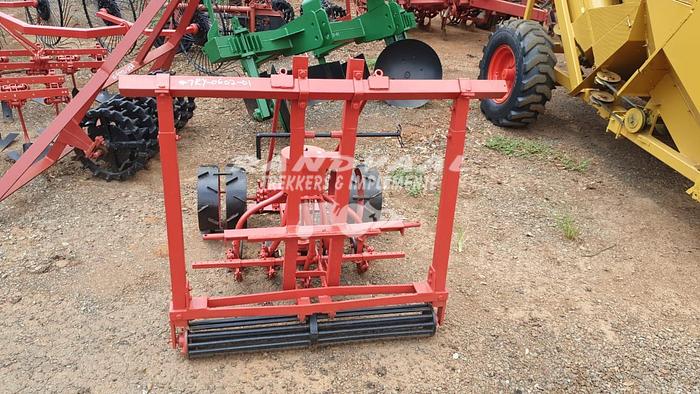Refurbished 7 Row vegetable planter 