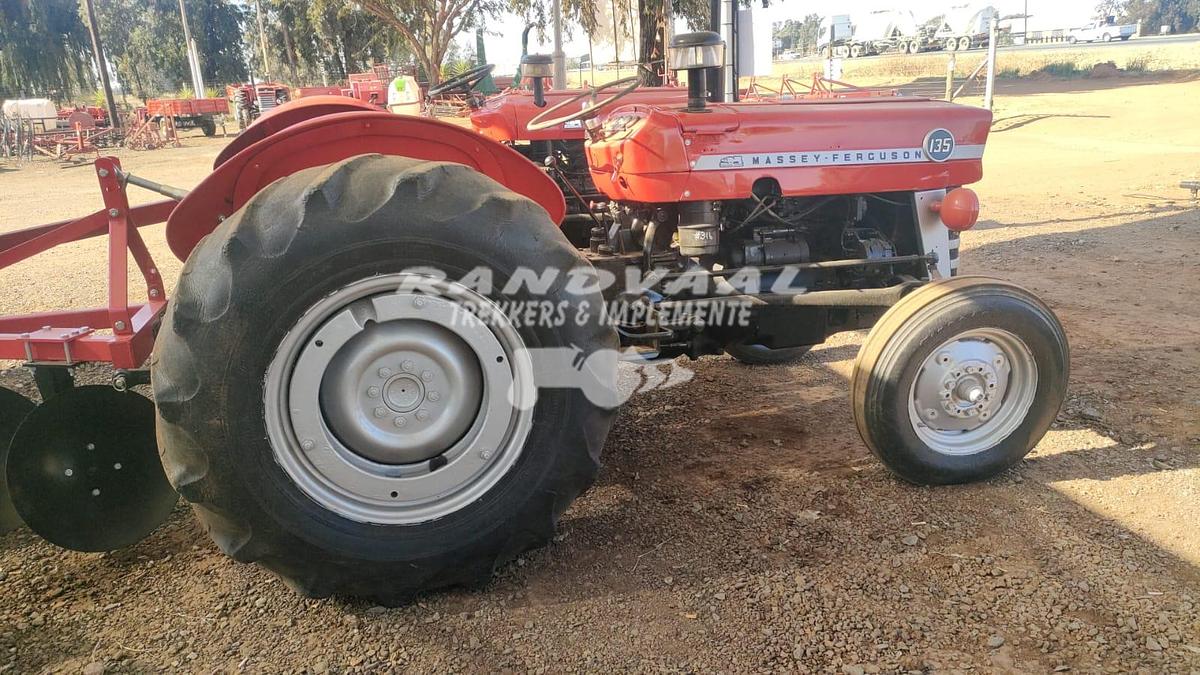 Used Massey Ferguson 135 combo deal with brand new 3 row disc plough only R129000 excl vat