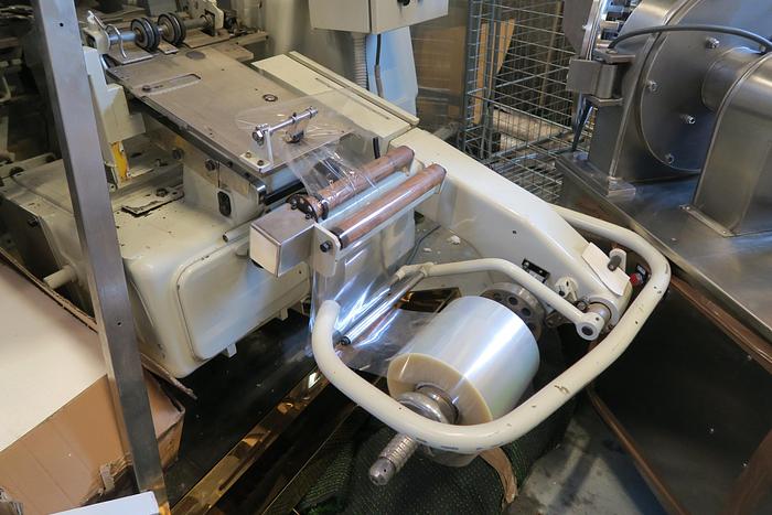 Used SIG CL CHOCOLATE BAR WRAPPER