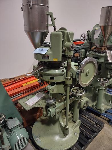 Used Used Stokes B2-16 Station Rotary Tablet Press