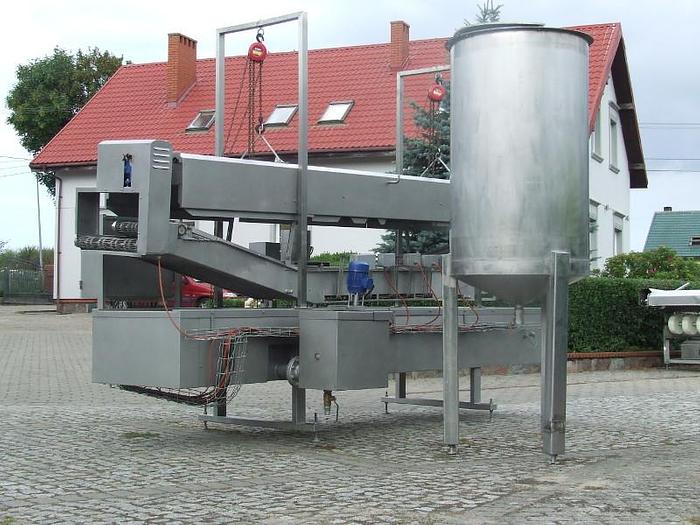 Usado "STORK" TBM 600 unidad de fritura con una cinta que presiona el producto y un depósito de aceite