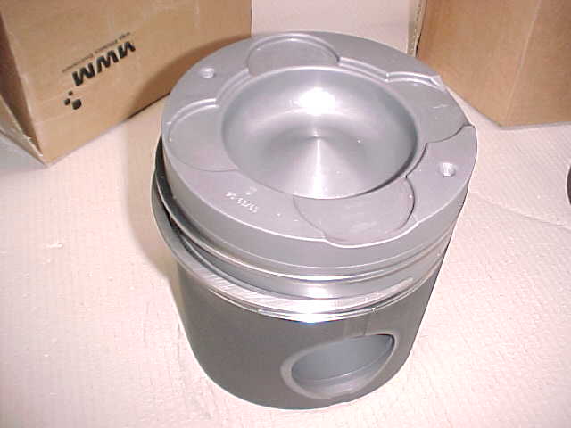 Used PISTONS DEUTZ TBD 620