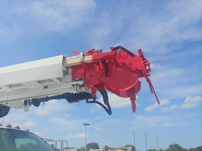 Used 2009 Ford F750 Utility Altec DM47-TR Digger Derrick