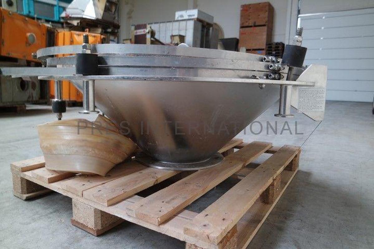 Used Discharge bottom AZO VB1100