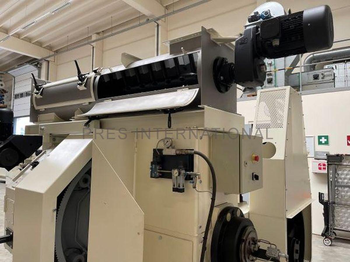 Used Pellet Press Van Aarsen C900-275
