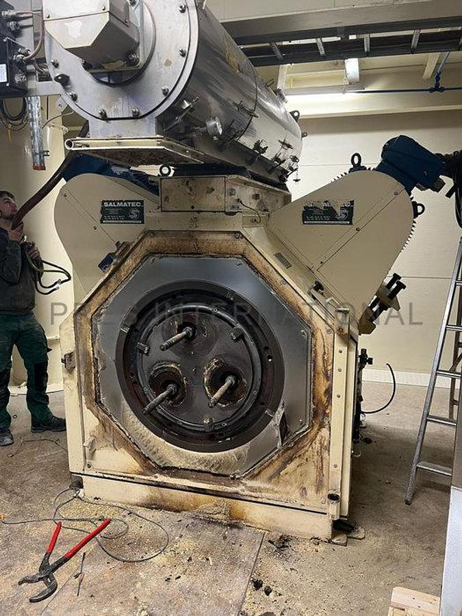 Used Pellet press Salmatec Maxima 700-225