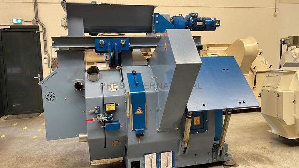 Gerenoveerd Pellet press Munch RMP650