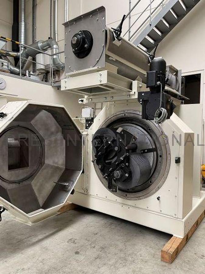Used Pellet Press Van Aarsen C900-275