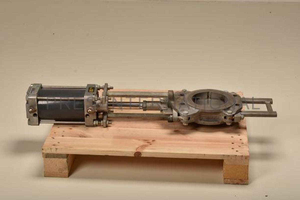 Used Knife/Pneumatic gate valve 150 mm