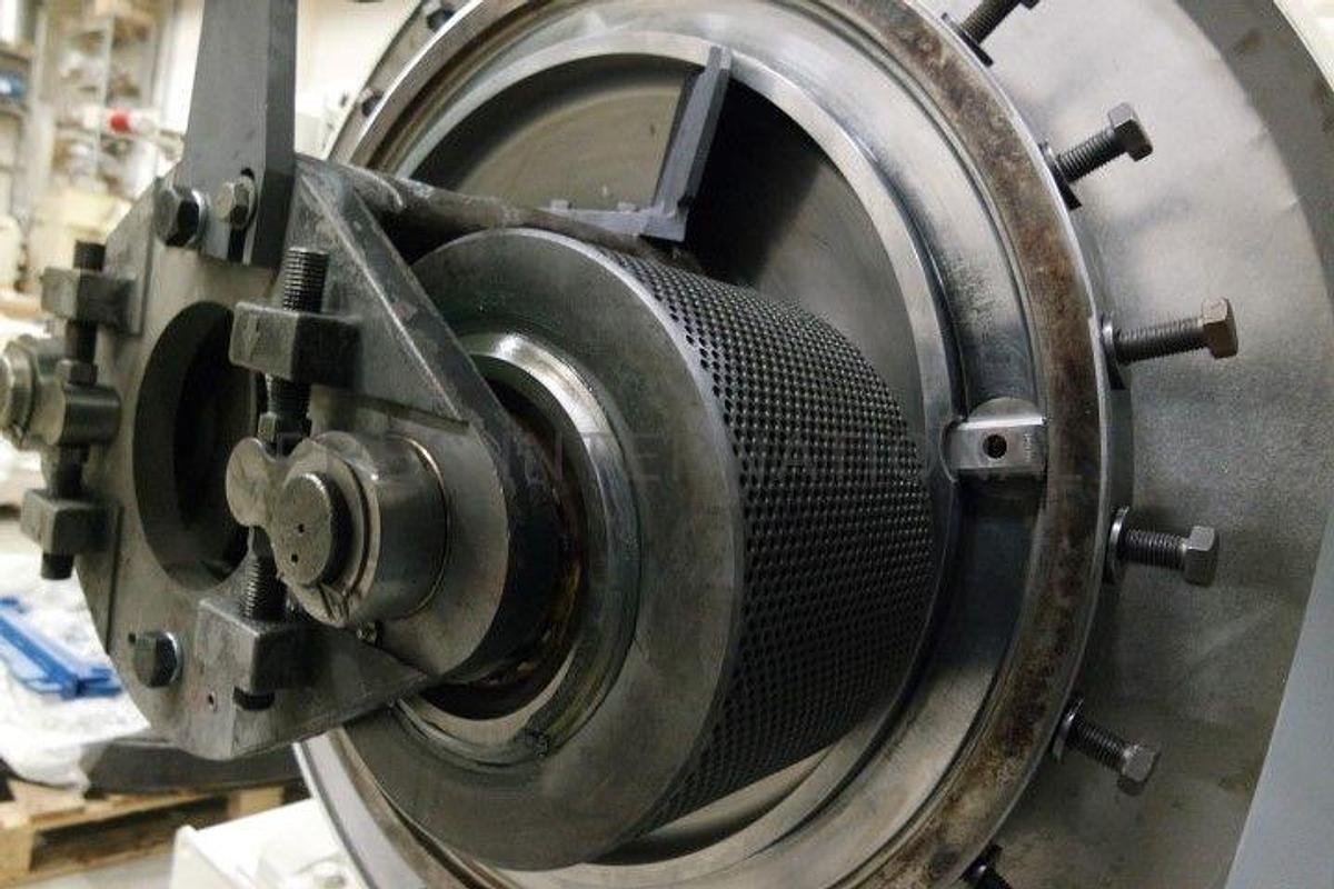 Used Pellet press CPM 7932-9
