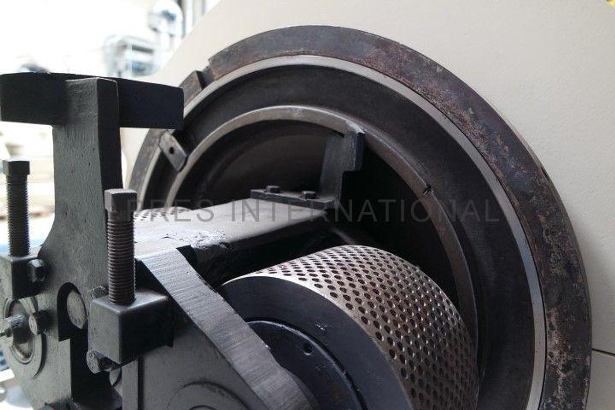 Used Pellet press CPM 7000
