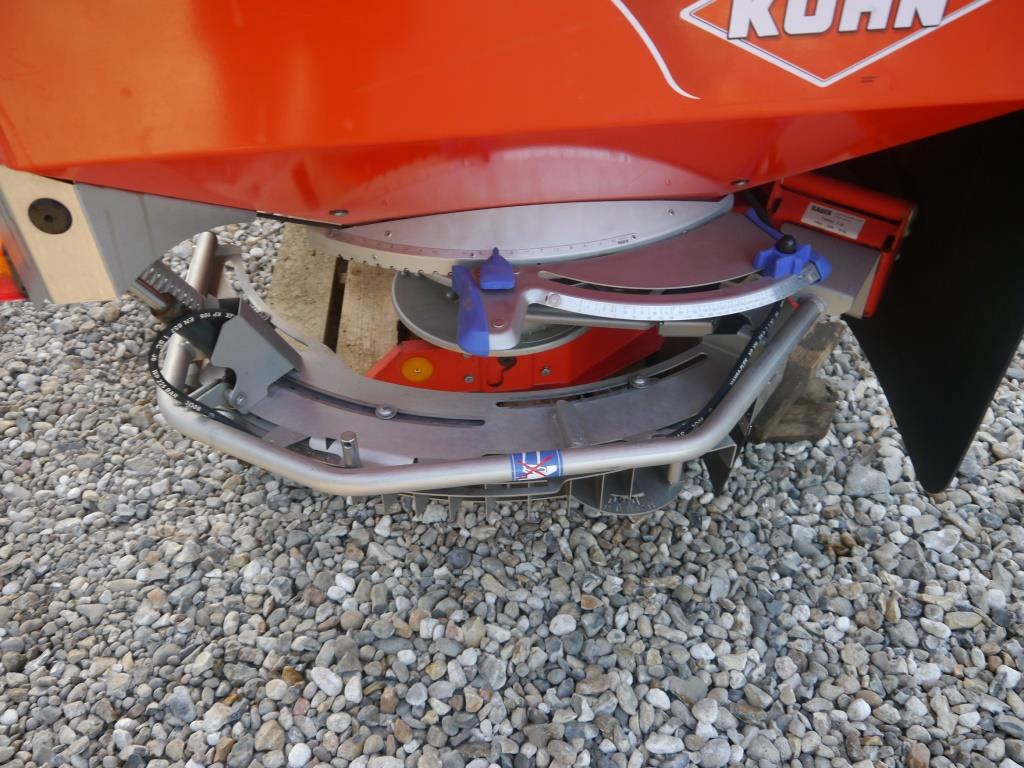 Used Kuhn Axis 40.1 W Fertiliser Spreader