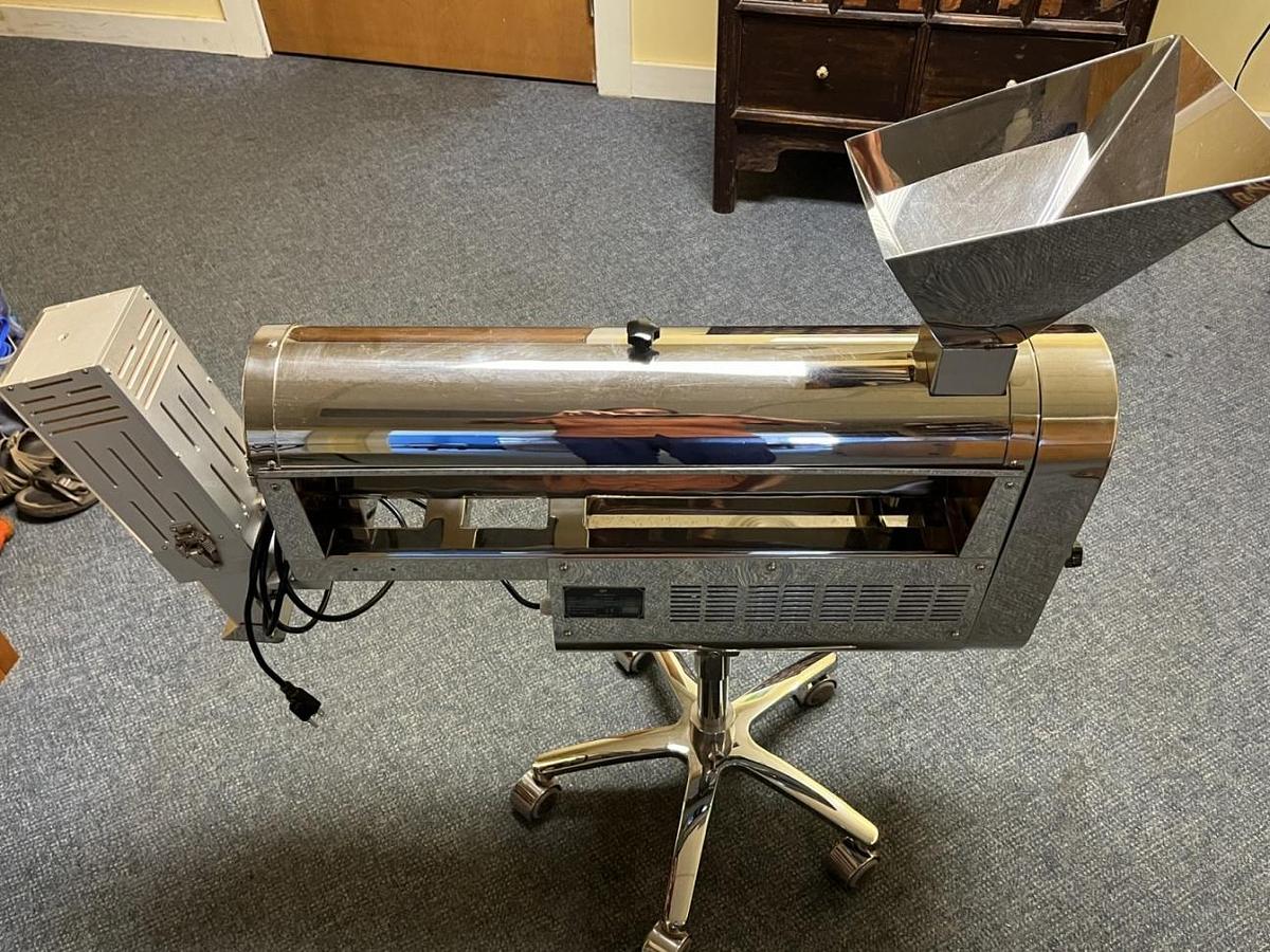 Used Used Capsule Polisher Model HSLC100 with Empty Capsule Eliminator