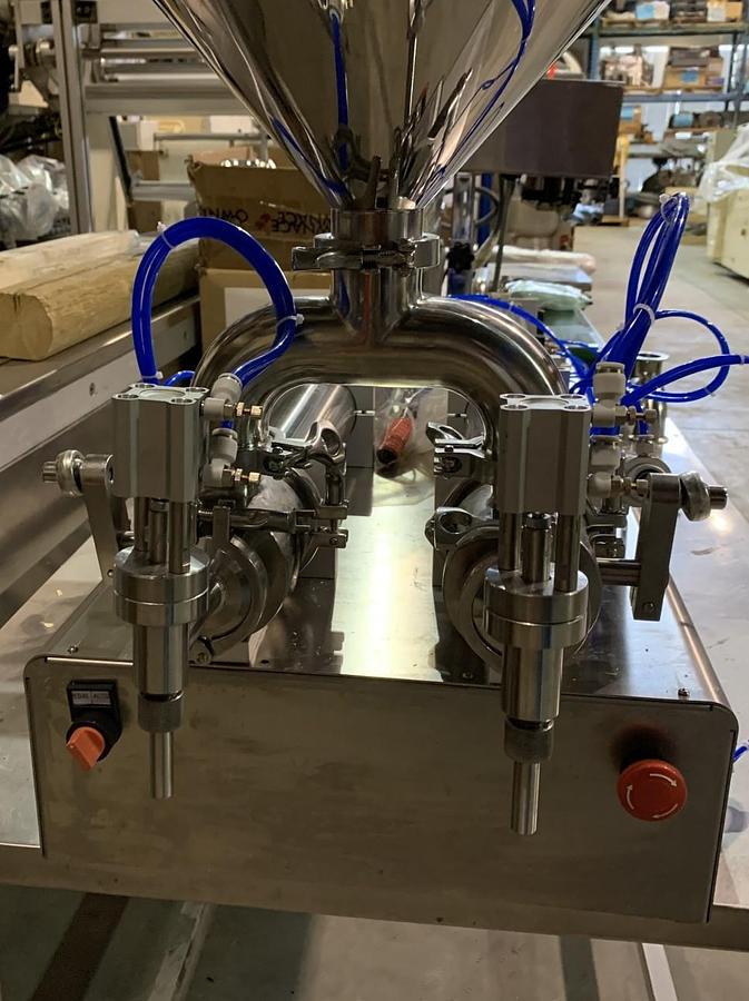 New 1000ML Table Top Pneumatic Twin Head Piston Filler Model SGF-B