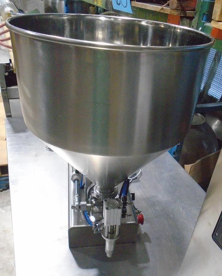 New 1000ML Table Top Pneumatic Piston Filler Model DGF-B