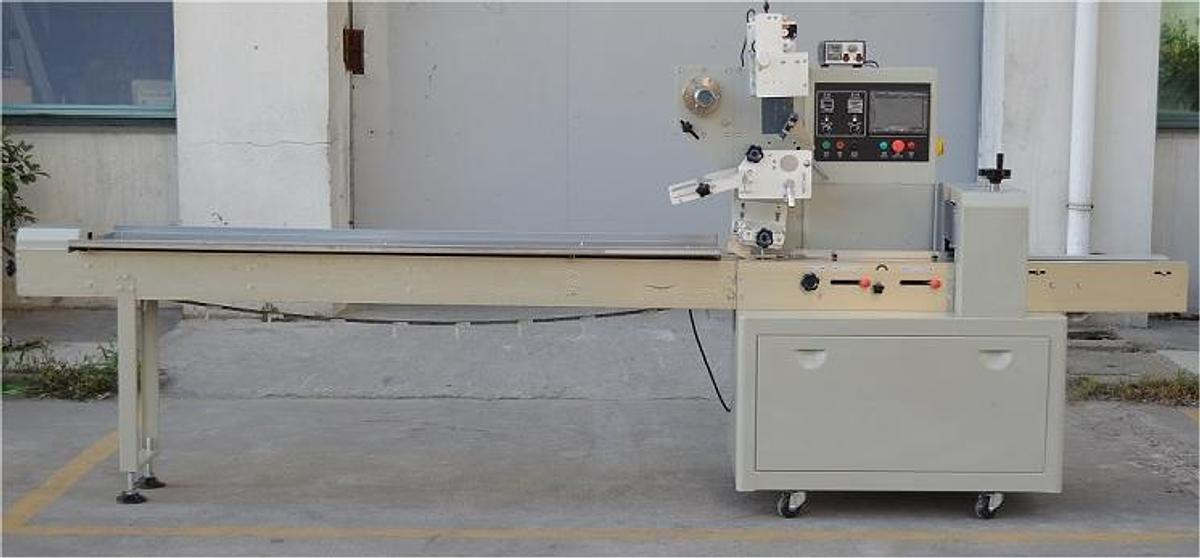 New Model BJWZ250 Pillow packaging machine