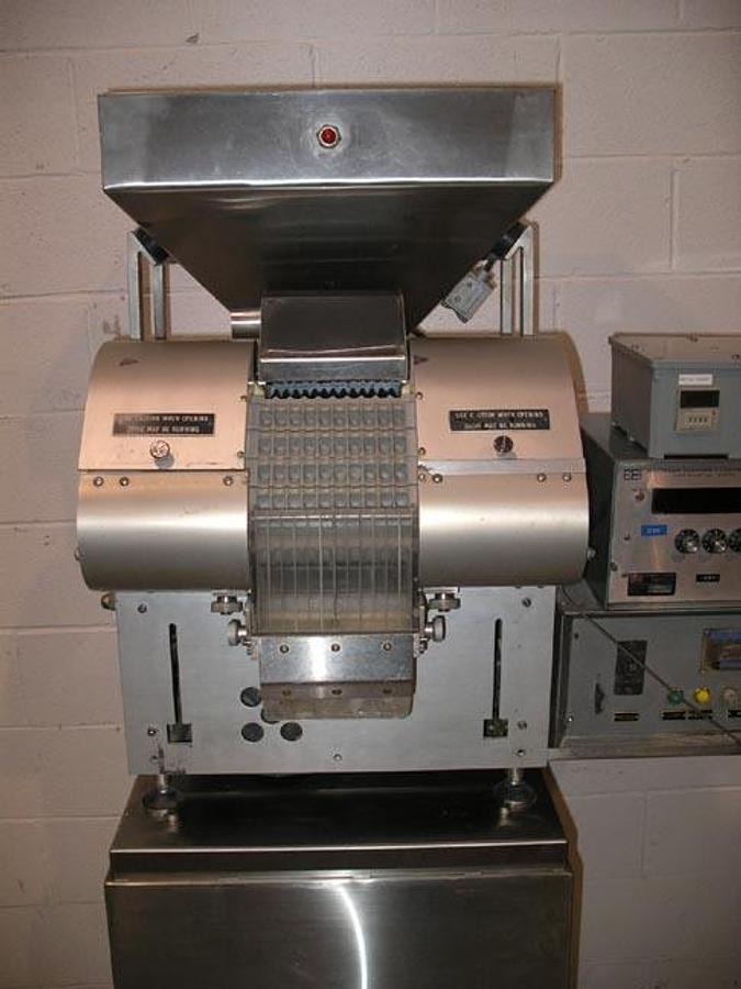 Used Used Merrill Automatic Lab Slat Counter 30-6TDnH