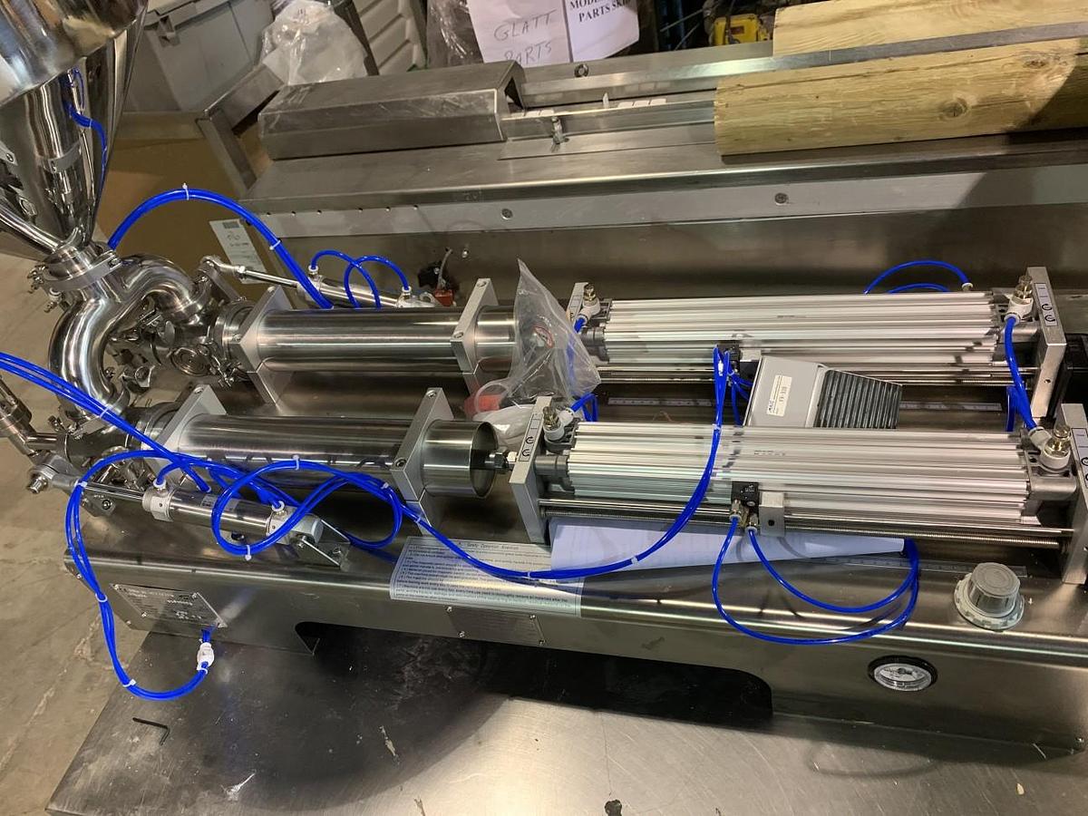 New 1000ML Table Top Pneumatic Twin Head Piston Filler Model SGF-B