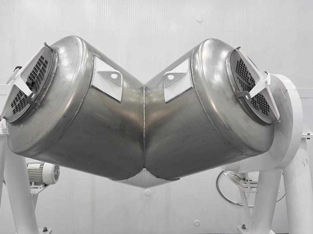 Used Used Patterson Kelley 20 Cubic Foot Stainless Steel Twin Shell V Blender