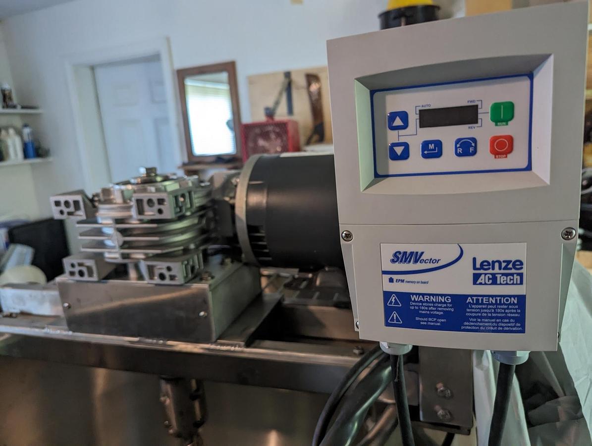 New 40, 60, 80 and 100 Gallon Stainless Stationary or Tilting Electric Kettles Model EL