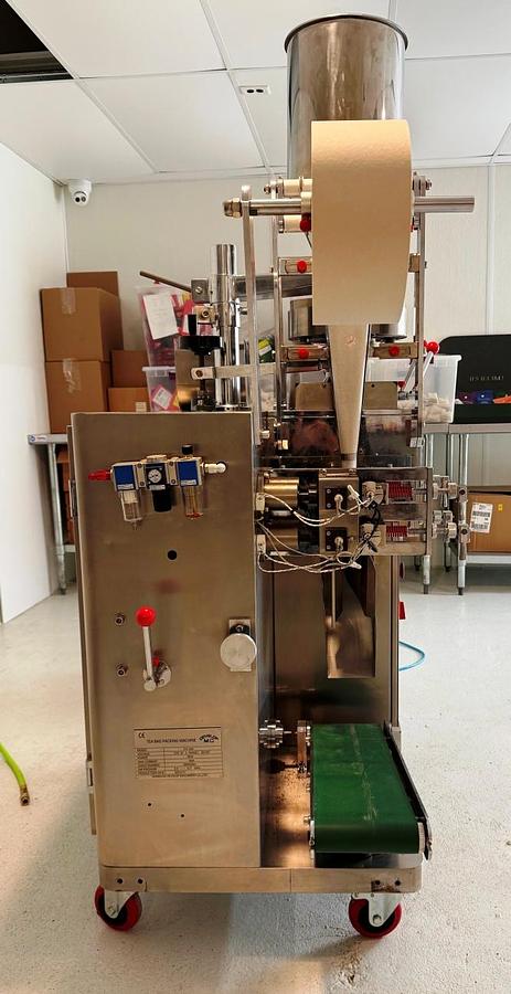 Used Used Auto Tea Bag Packing Machine with tag and Thread Model CH-10A