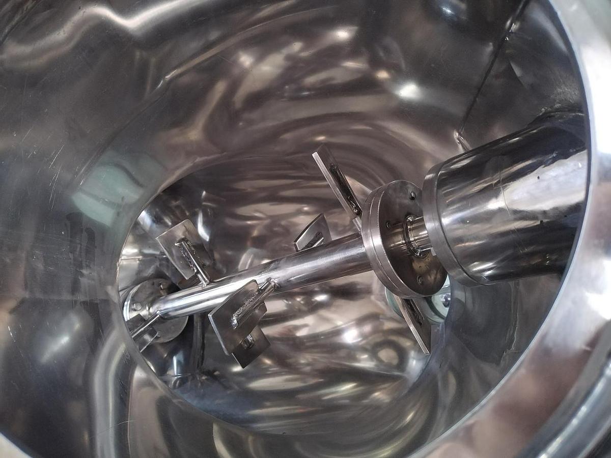 New 1 Cubic Foot (.7 Working Capacity) Stainless Steel Twin Shell Mixer