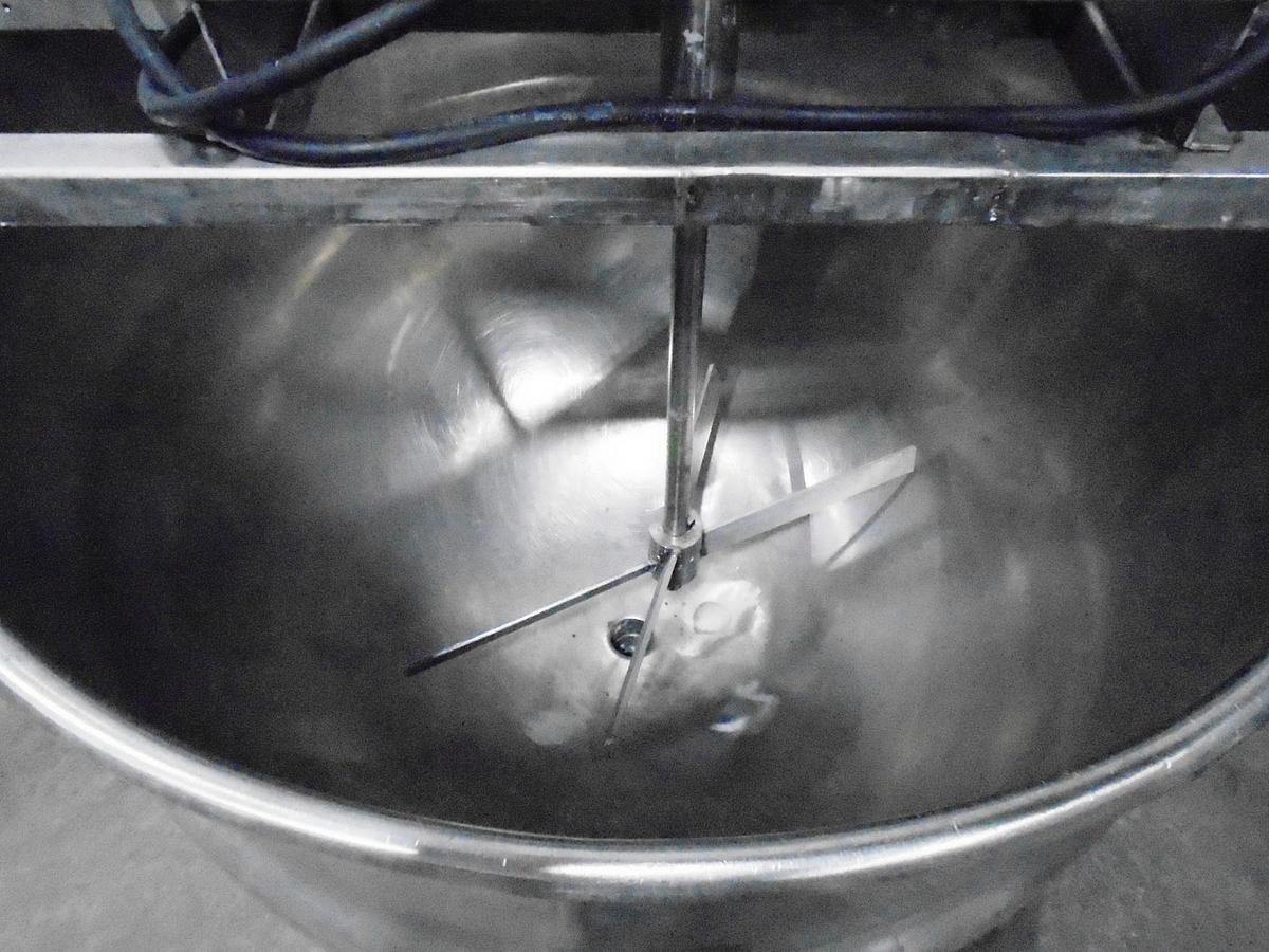Used Used Stainless Steel Steam Jacketed Kettle with Top Mounted Agitation