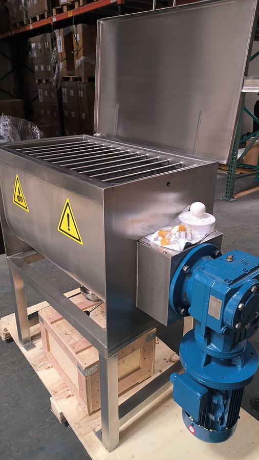 New 5 Cubic Foot Working Capacity Stainless Steel Ribbon Blender