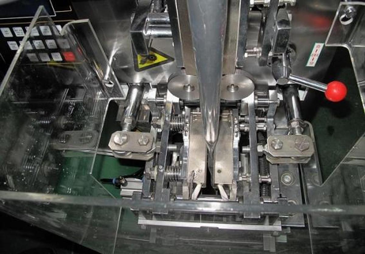 New Powder Packing Machine Model DCF