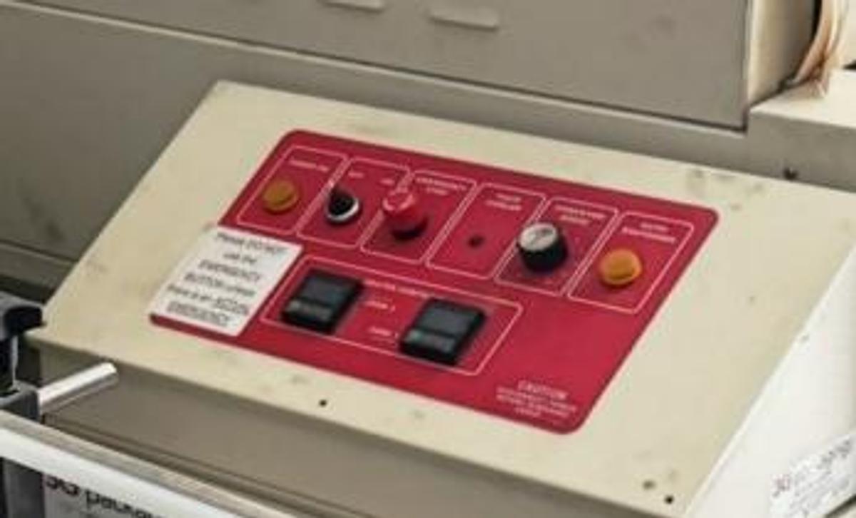 Used Used Damark Model STR16-AD Heat Tunnel