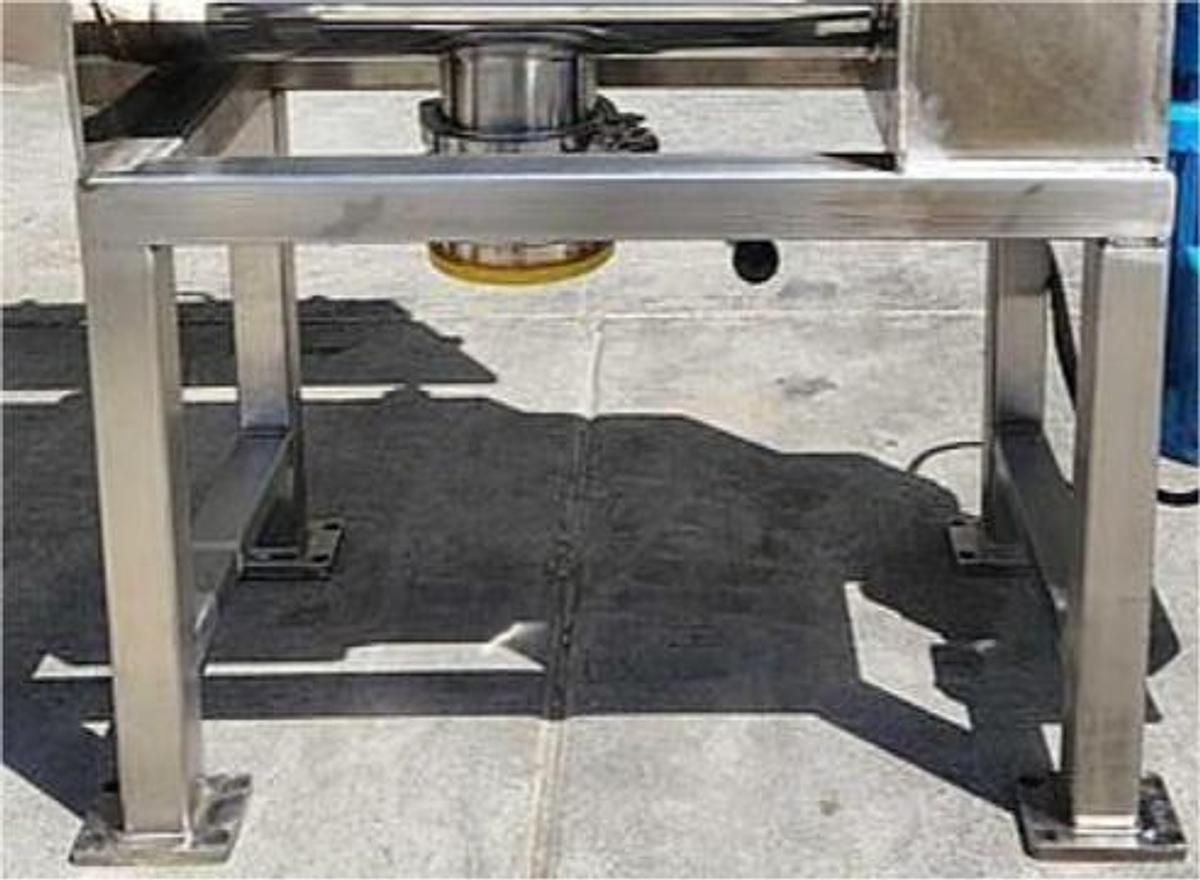 New 2.5 Cubic Foot Working Capacity Stainless Steel Ribbon Blender