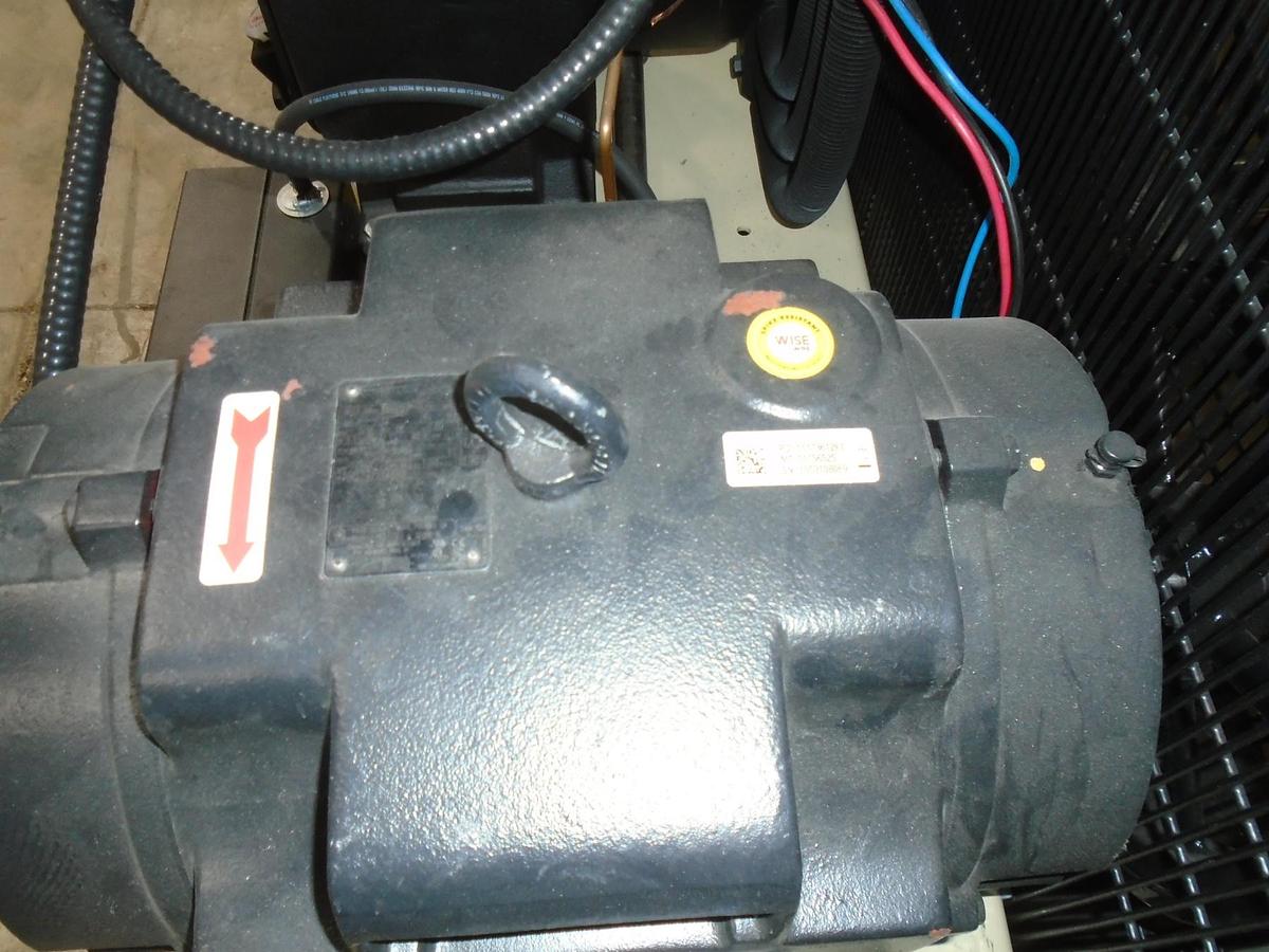 Used Used Ingersoll Rand Compressor Model 7100E15