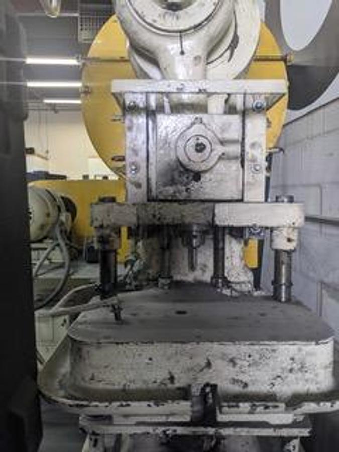 Used Used Stokes Model 900-525 Single Station R Tablet Press