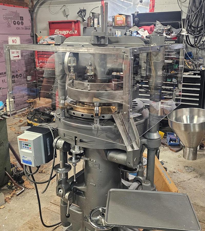 Used Used Manesty BB3B 27 Station Double Sided Rotary Tablet Press