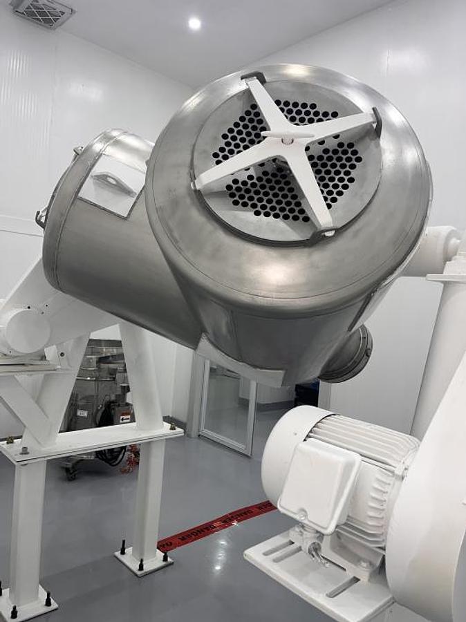 Used Used Patterson Kelley 20 Cubic Foot Stainless Steel Twin Shell V Blender