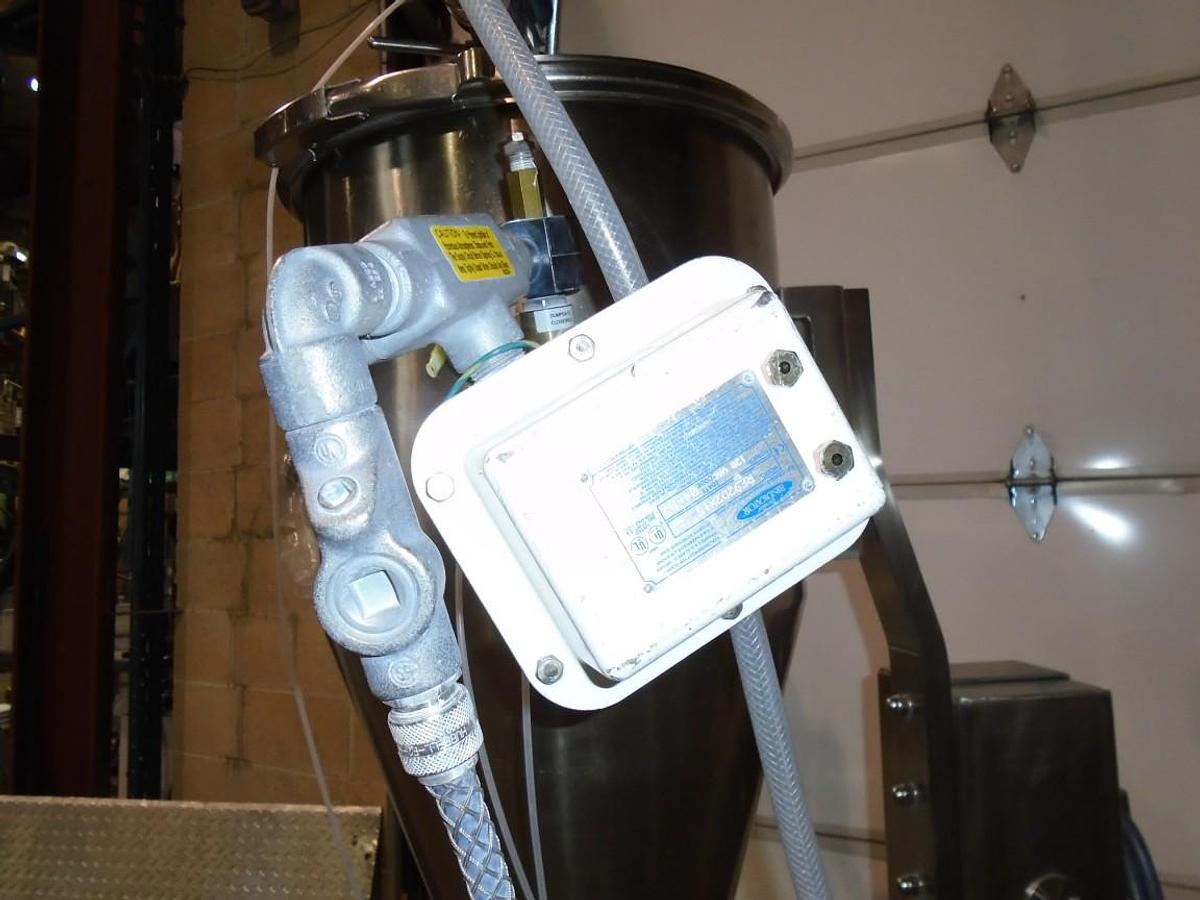 Used Used Quadro-Vac Vacuum Transfer System