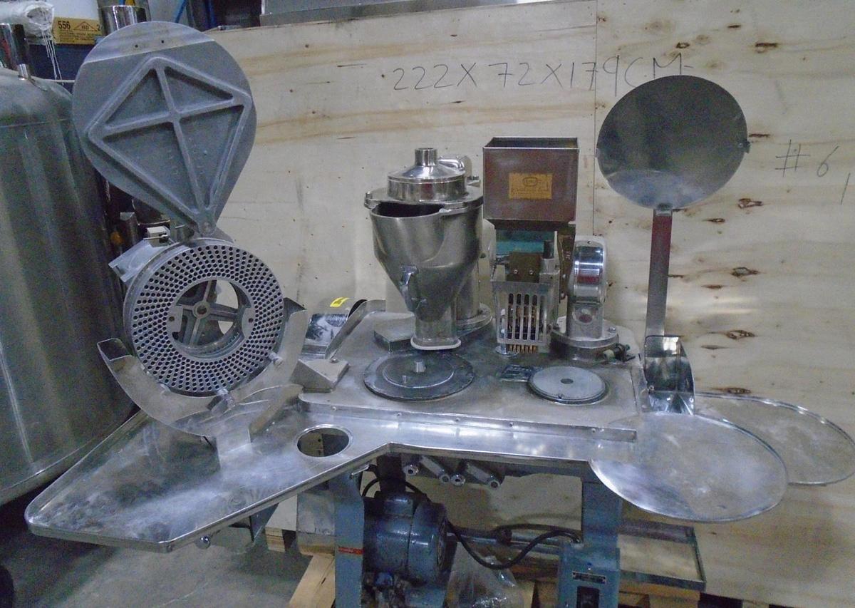 Used Used Elanco Model 8 Semi-Automatic Capsule Filler