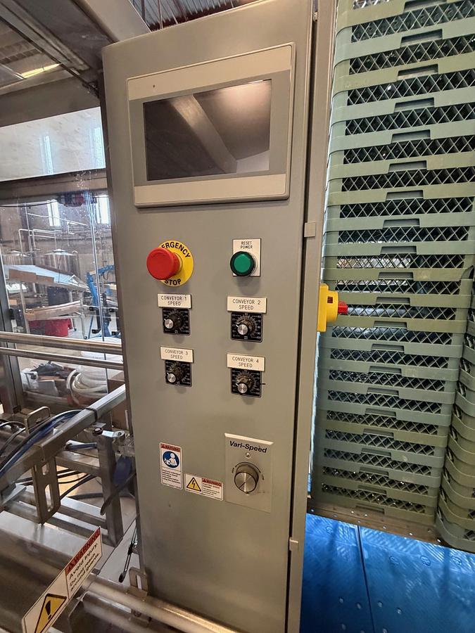 Used Complete Used High Speed Liquid Bottle Filling Packaging Line